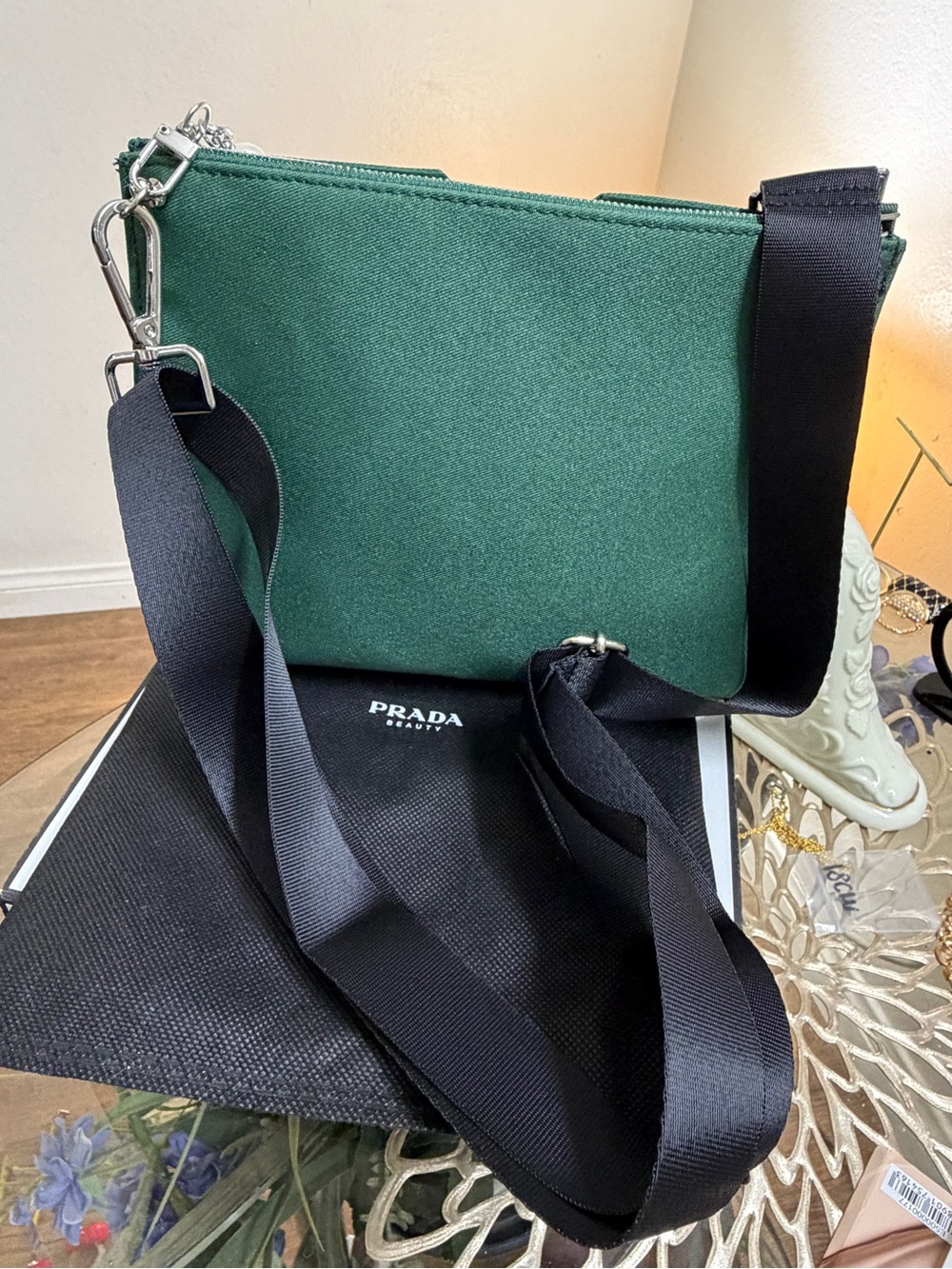 Prada - Picture 6 of 14